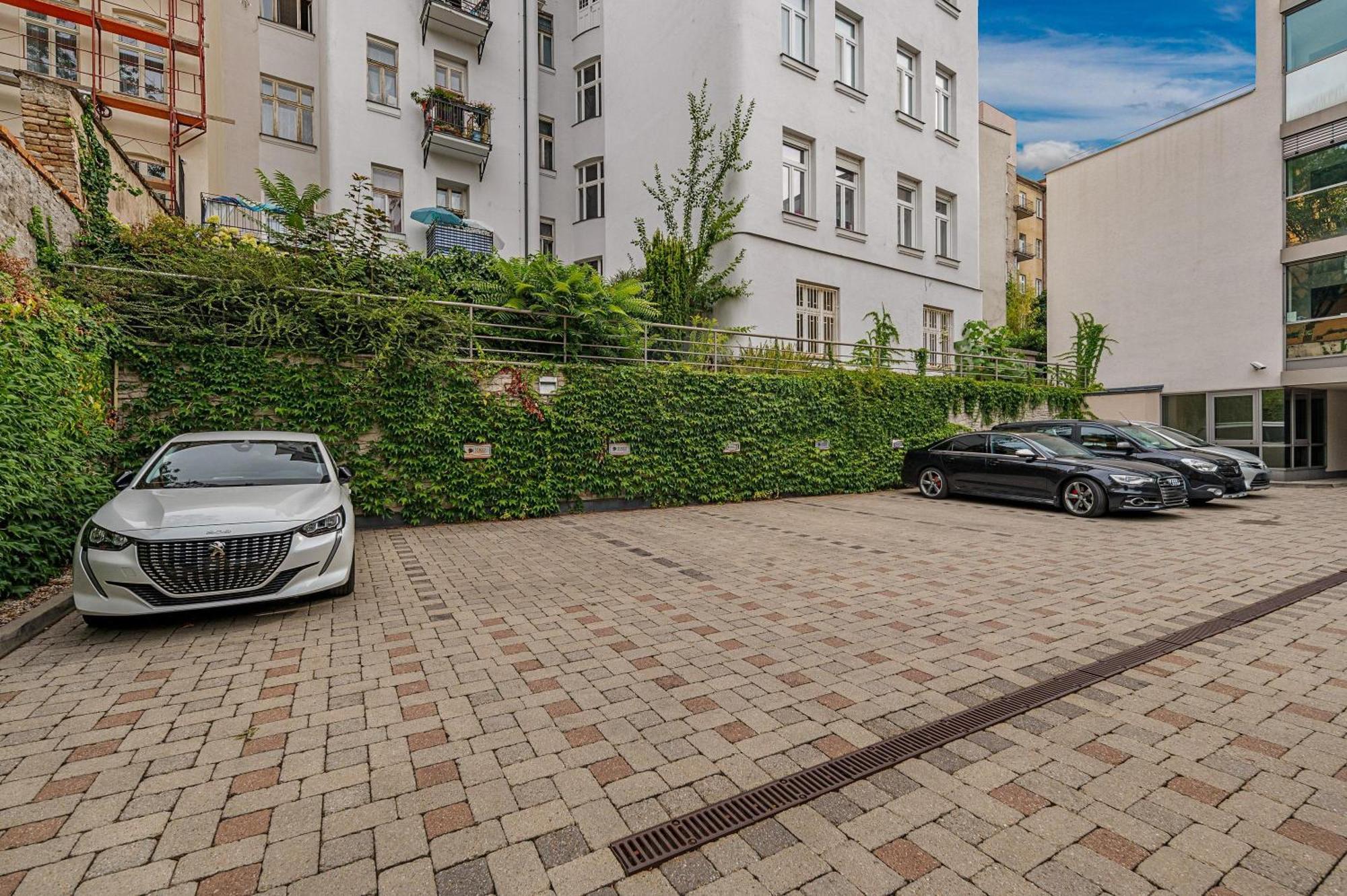 Downtown Bratislava B&B Eksteriør billede